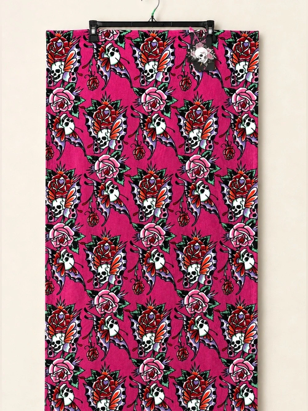 ED HARDY HALLOWEEN SKULLS & ROSES PLUSH BATH TOWEL 100% COTTON SUPER ABSORBENT